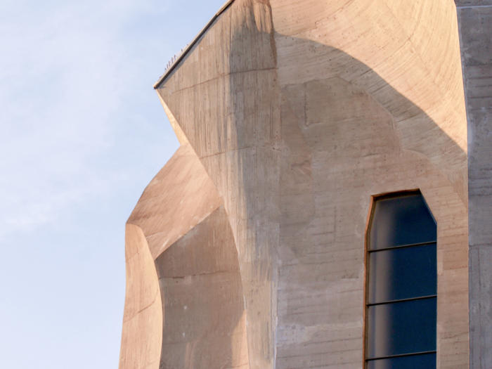 Le Goetheanum se démarque de plusieurs articles de journaux