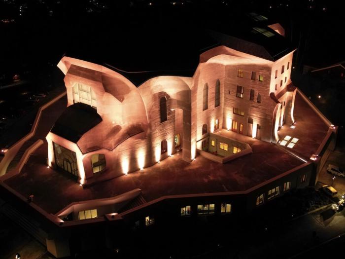 Veille nocturne au Goetheanum
