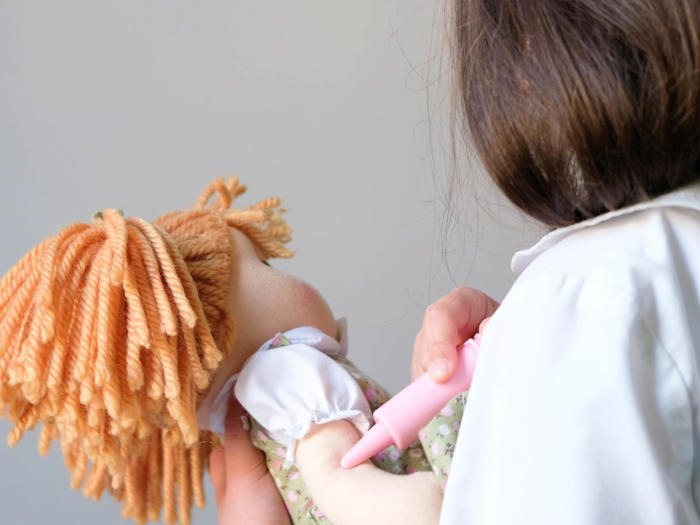 Quelle attitude adopter au niveau mondial face à la question vaccinale ?